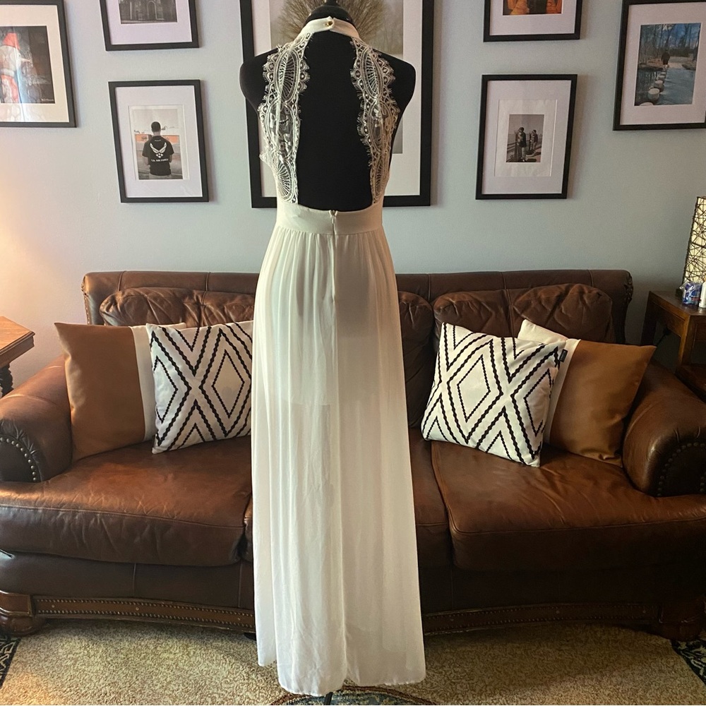 Lulus White Sexy Back Sleeveless Halter Maxi Dress